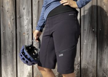 iXS Women Carve Hip-Hugger Shorts