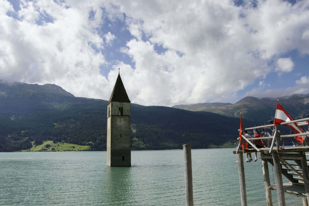 Versunkener Kirchturm im Reschensee © Drews